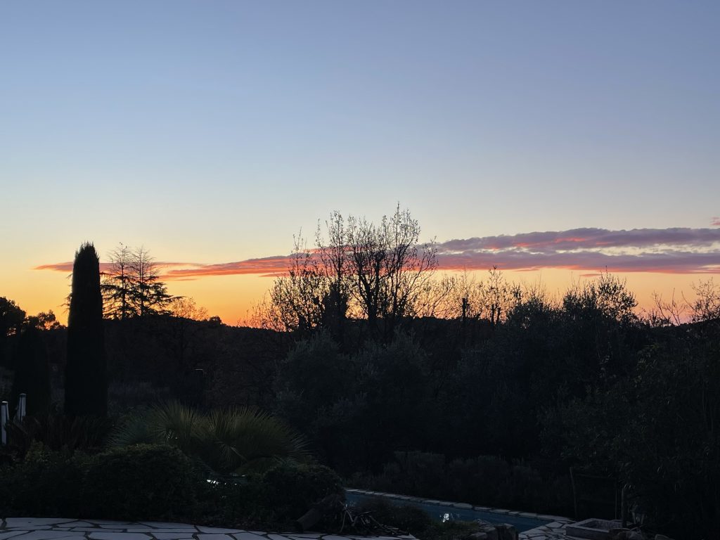 le jour se lève à Tourrettes-sur-Loup